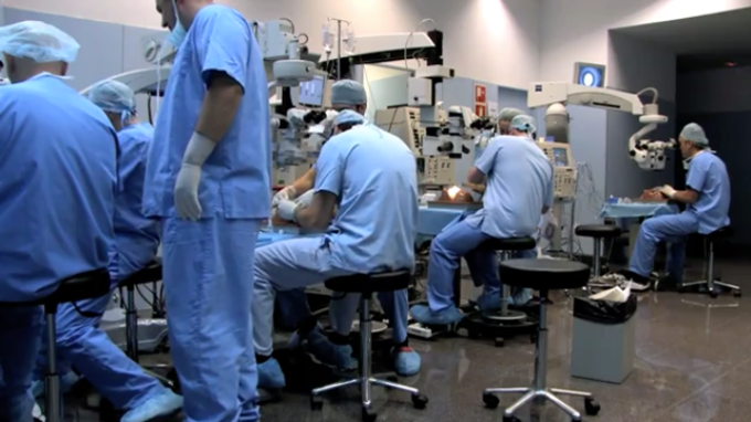 prácticas de microcirugía ocular